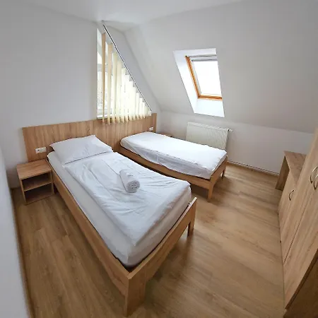 Motorest-pension U Hrachu,s.r.o. 3* Klatovy
